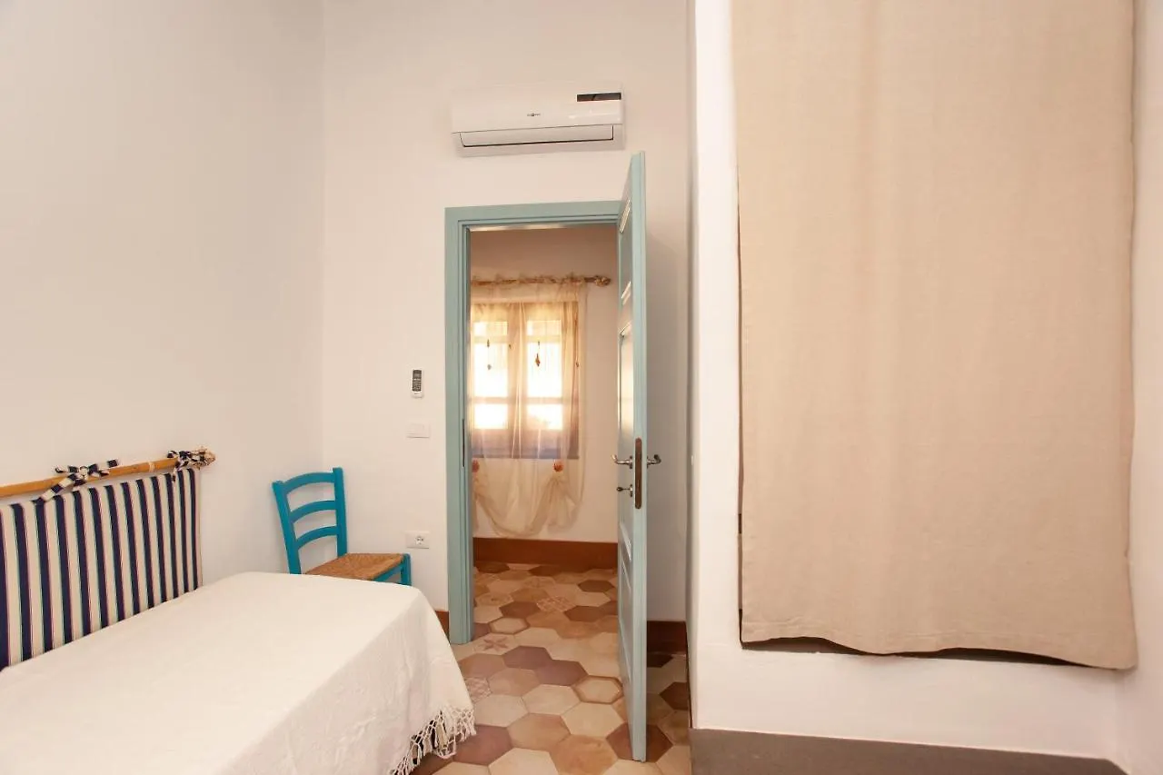 Domo Bangone Villa Orosei 0*,